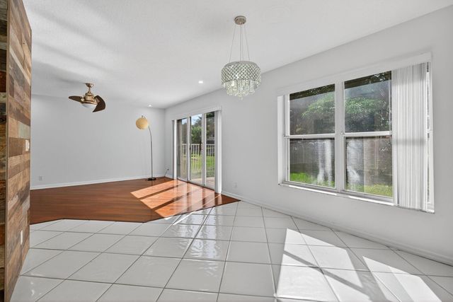 7004 Galleon Cove Circle, Riviera Beach, FL 33418