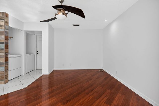 7004 Galleon Cove Circle, Riviera Beach, FL 33418