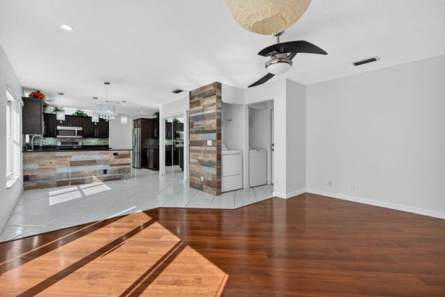 7004 Galleon Cove Circle, Riviera Beach, FL 33418