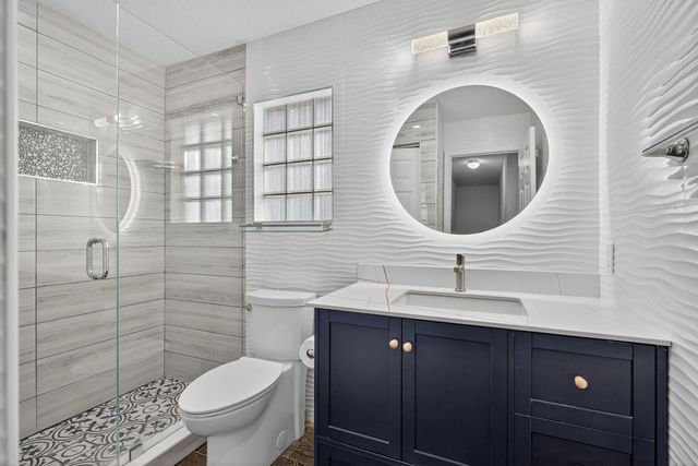 7004 Galleon Cove Circle, Riviera Beach, FL 33418