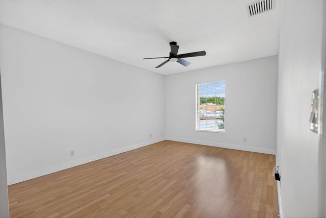 7004 Galleon Cove Circle, Riviera Beach, FL 33418