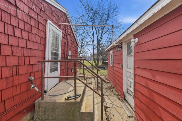 18301 Le Claire Avenue, Country Club Hills, IL 60478