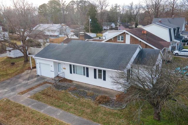 103 N 22nd Street, Murphysboro, IL 62966