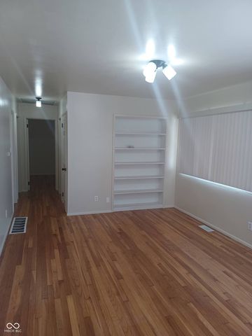 33 S Post Road, Indianapolis, IN 46219