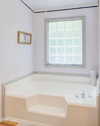 192 Stage Road, Kingsport, TN 37664