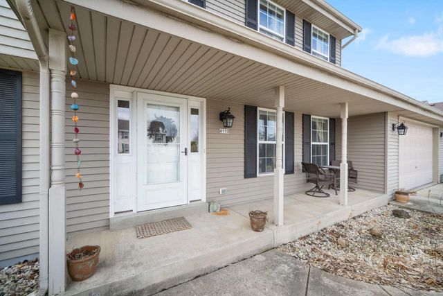 4113 Whispering Ridge PASS, Franklin, WI 53132
