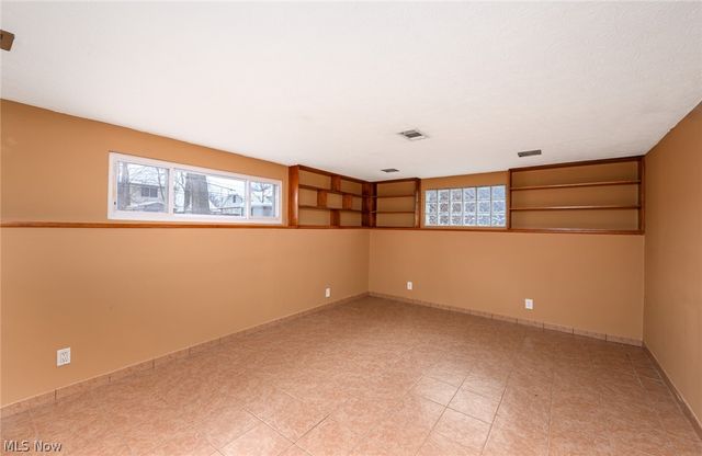 23993 Fairlawn Drive, North Olmsted, OH 44070