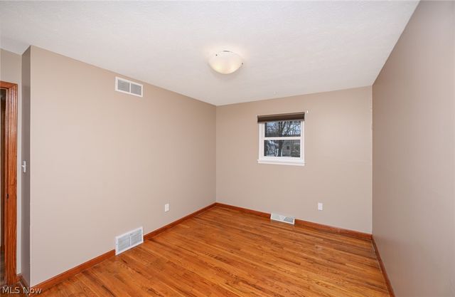 23993 Fairlawn Drive, North Olmsted, OH 44070