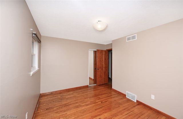 23993 Fairlawn Drive, North Olmsted, OH 44070