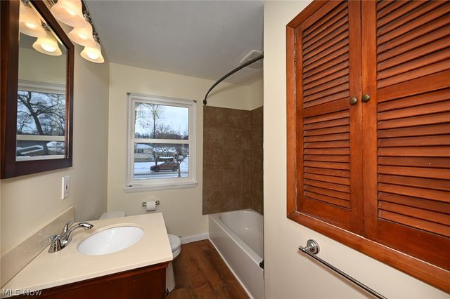 23993 Fairlawn Drive, North Olmsted, OH 44070