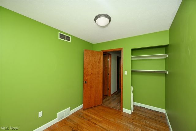 23993 Fairlawn Drive, North Olmsted, OH 44070