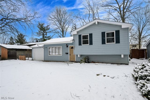 23993 Fairlawn Drive, North Olmsted, OH 44070