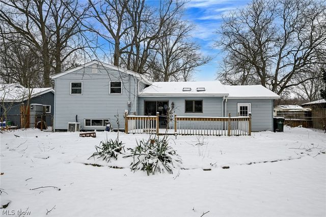 23993 Fairlawn Drive, North Olmsted, OH 44070