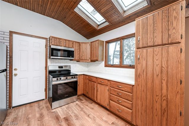 23993 Fairlawn Drive, North Olmsted, OH 44070