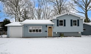 23993 Fairlawn Drive, North Olmsted, OH 44070