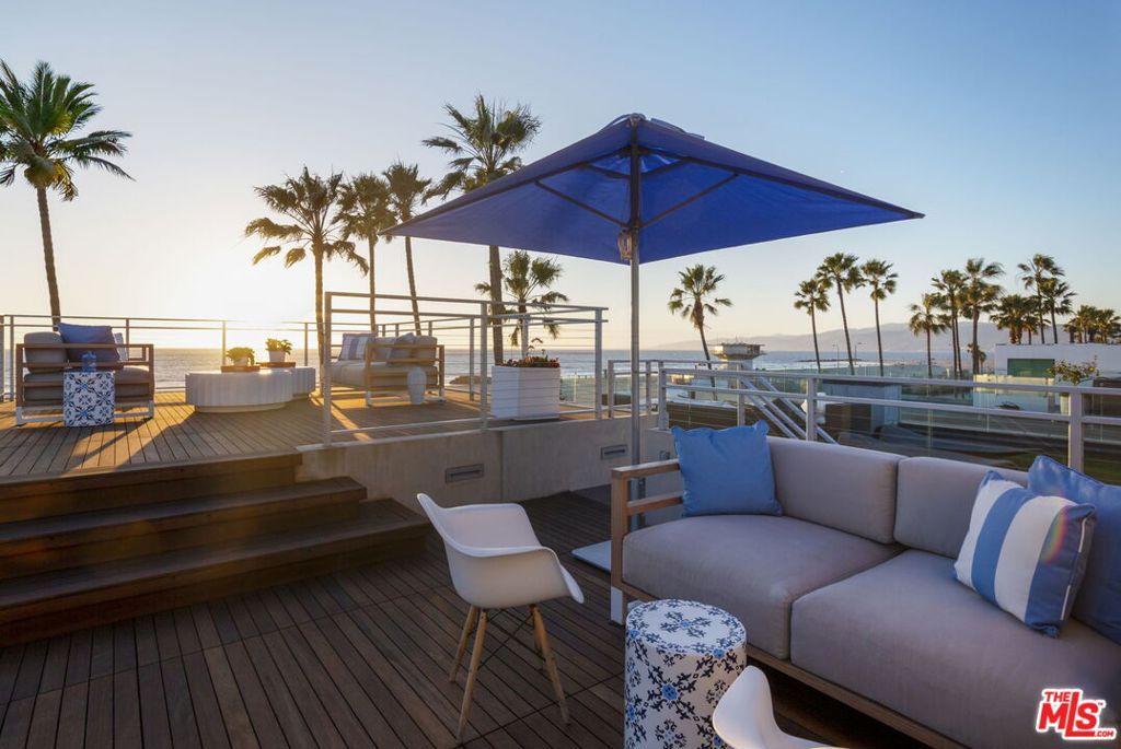 2505 Ocean Front Walk, Venice, CA 90291 — exterior