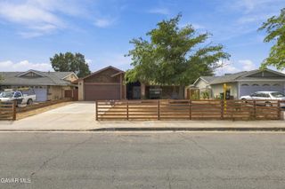 2824 E Avenue R12, Palmdale, CA 93550