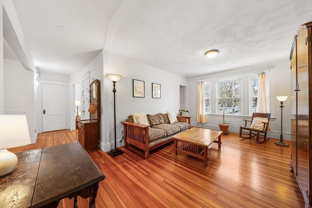 79 Bedford St 79, Lexington, MA 02420