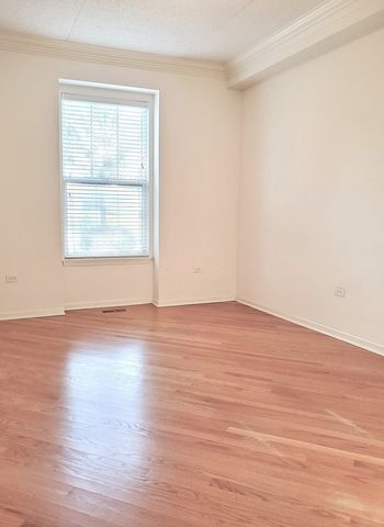 1914 Crenshaw Circle, Vernon Hills, IL 60061