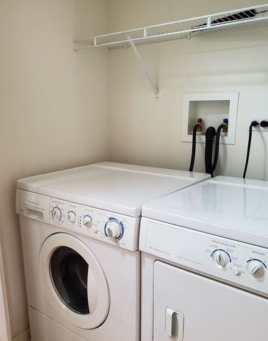 1914 Crenshaw Circle, Vernon Hills, IL 60061