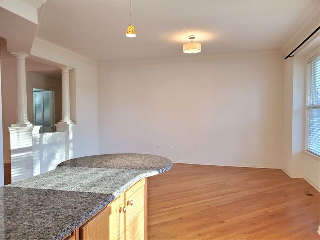 1914 Crenshaw Circle, Vernon Hills, IL 60061