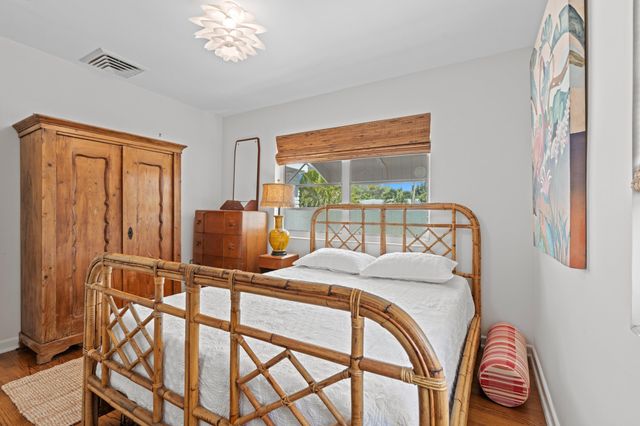 3221 Liddy Avenue, West Palm Beach, FL 33407