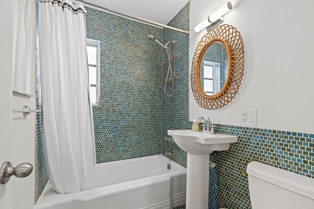 3221 Liddy Avenue, West Palm Beach, FL 33407