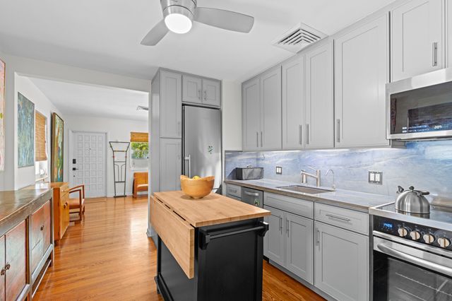 3221 Liddy Avenue, West Palm Beach, FL 33407