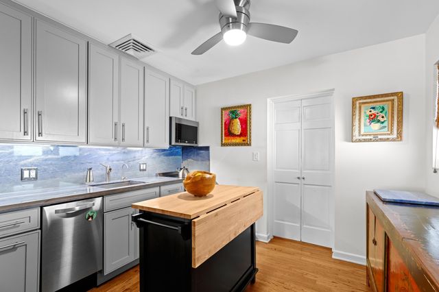 3221 Liddy Avenue, West Palm Beach, FL 33407