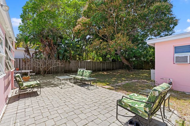 3221 Liddy Avenue, West Palm Beach, FL 33407