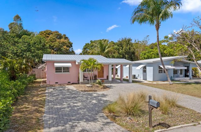 3221 Liddy Avenue, West Palm Beach, FL 33407