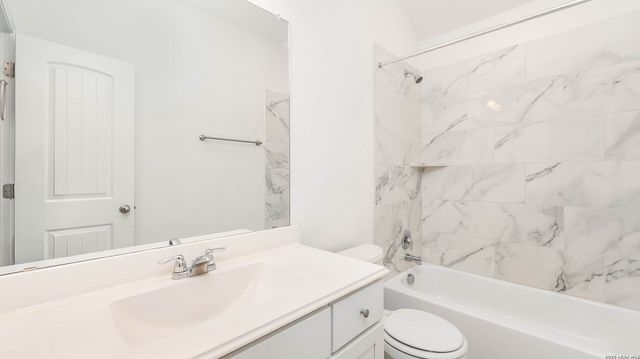 219 Kilmarnock, Boerne, TX 78015