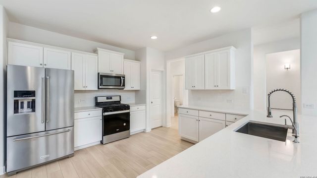 219 Kilmarnock, Boerne, TX 78015