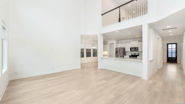 219 Kilmarnock, Boerne, TX 78015