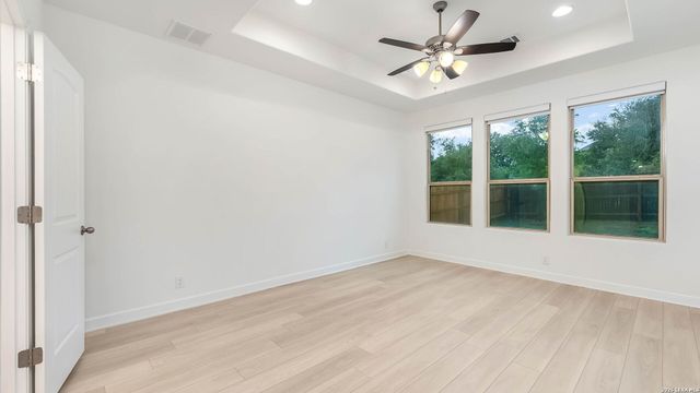 219 Kilmarnock, Boerne, TX 78015