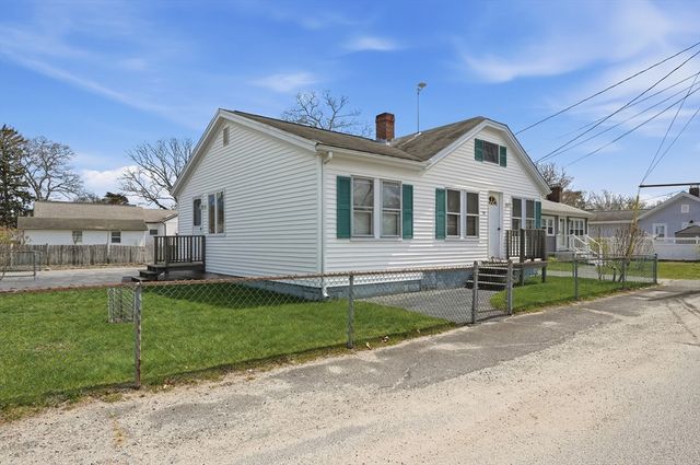 26 Bayview Street, Wareham, MA 02571