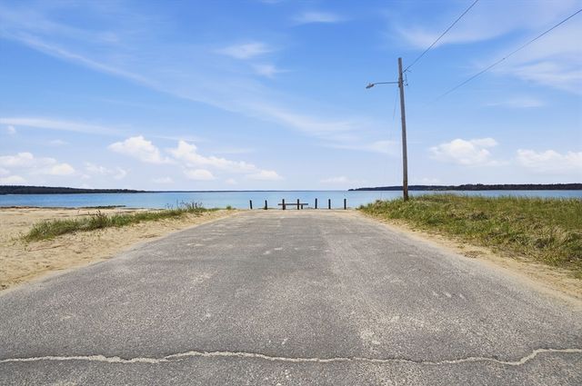 26 Bayview Street, Wareham, MA 02571