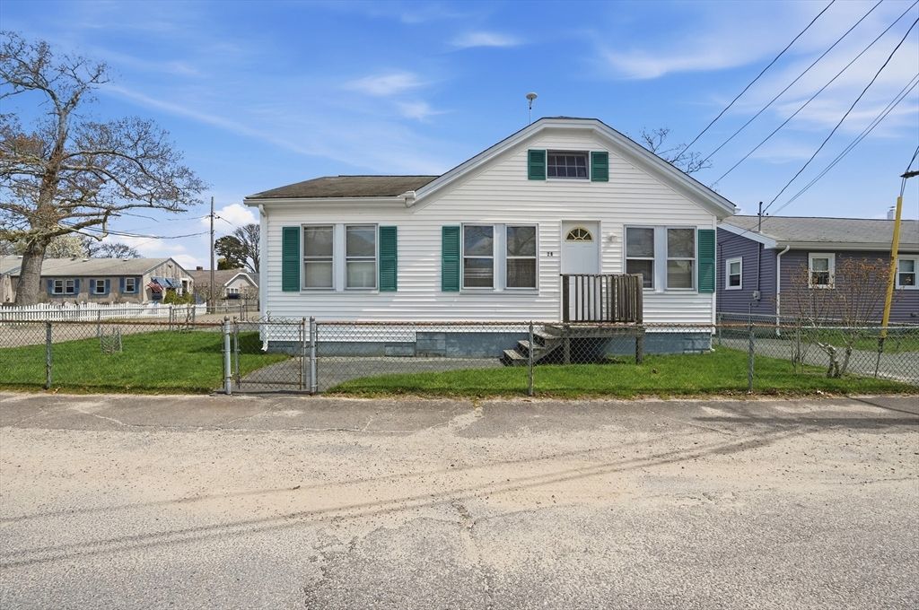 26 Bayview Street, Wareham, MA 02571