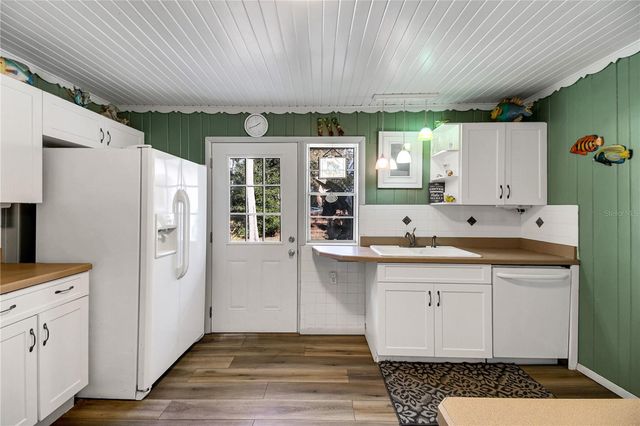 257 DESOTO AVENUE, De Leon Springs, FL 32130