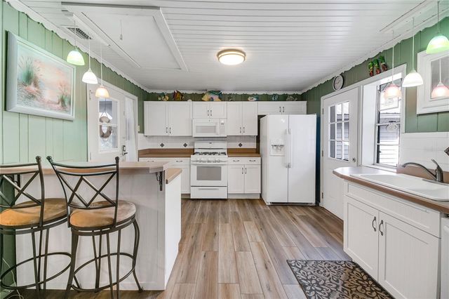 257 DESOTO AVENUE, De Leon Springs, FL 32130