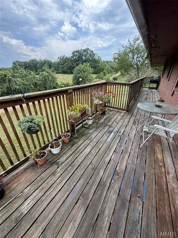 105 Sudhammer Road, Iberia, MO 65486