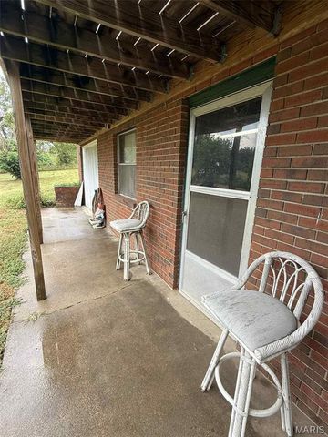 105 Sudhammer Road, Iberia, MO 65486