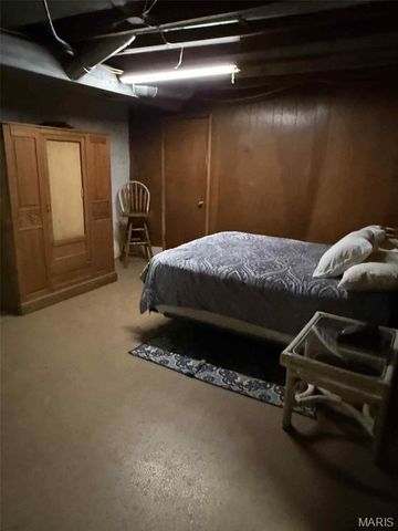 105 Sudhammer Road, Iberia, MO 65486