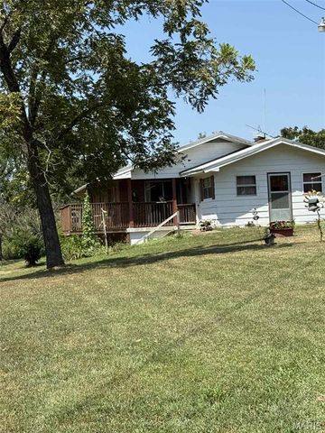 105 Sudhammer Road, Iberia, MO 65486