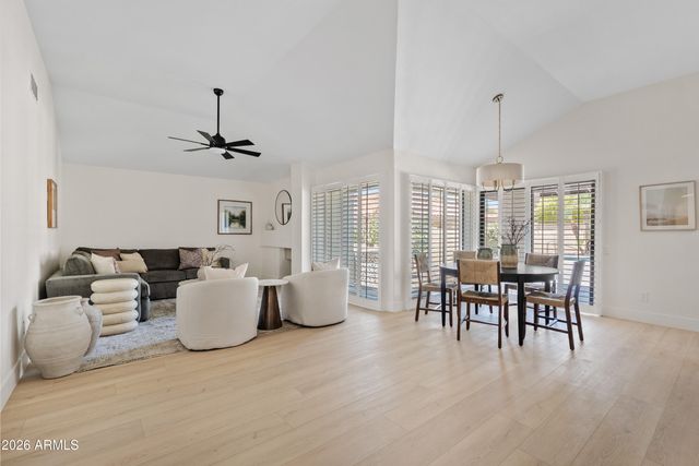 10008 E SUNNYSLOPE Lane, Scottsdale, AZ 85258