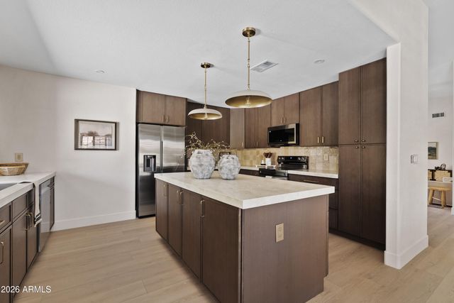 10008 E SUNNYSLOPE Lane, Scottsdale, AZ 85258