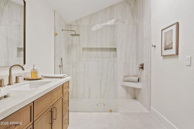 10008 E SUNNYSLOPE Lane, Scottsdale, AZ 85258