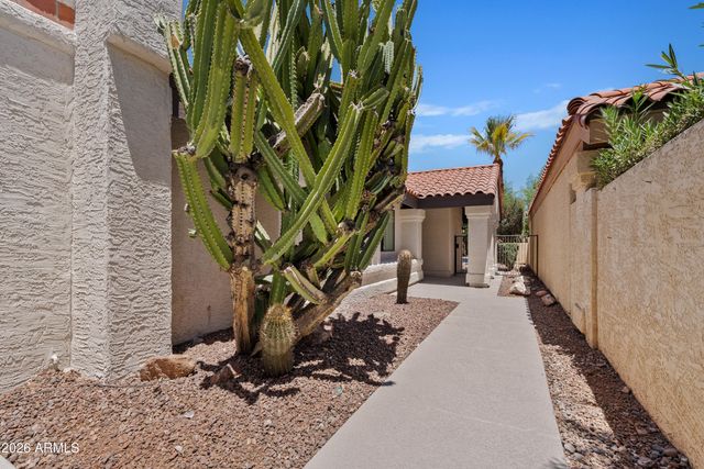 10008 E SUNNYSLOPE Lane, Scottsdale, AZ 85258