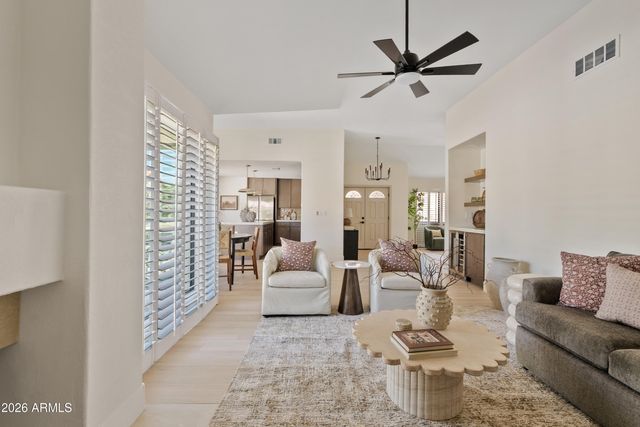 10008 E SUNNYSLOPE Lane, Scottsdale, AZ 85258
