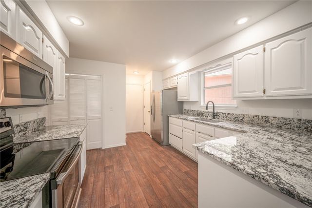 9 Wantage Lane, Bella Vista, AR 72714